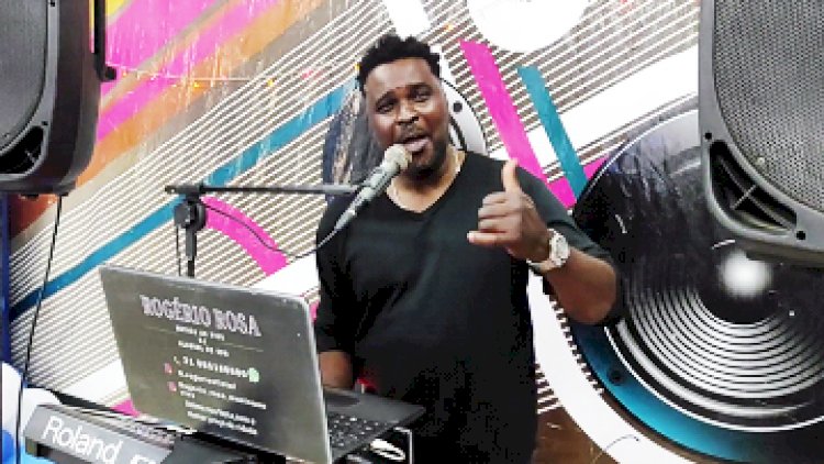Baile no Clube Ideal3Idade com Rogério Rosa comandando o Show!!