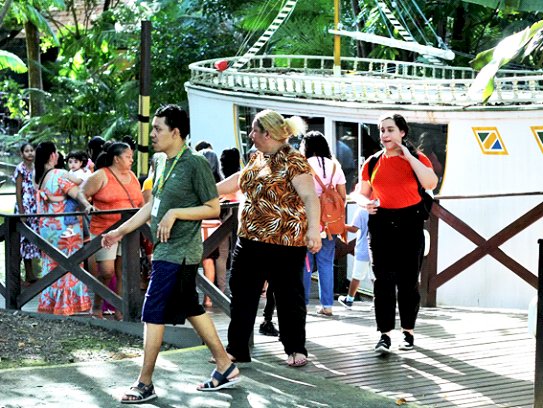 ILPI: Governo do Estado proporciona tarde no Museu Sacaca com idosos de residenciais  de Macapá
