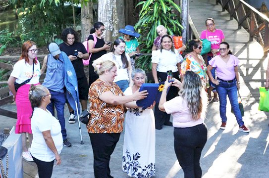 ILPI: Governo do Estado proporciona tarde no Museu Sacaca com idosos de residenciais  de Macapá